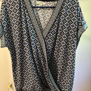 Max Studio Black and Blue Geometric Blouse